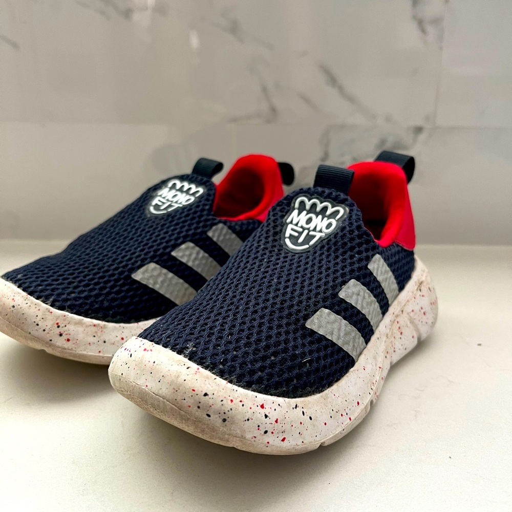 Adidas Monofit kids slip-on shoe. Size 8.5 Toddler
